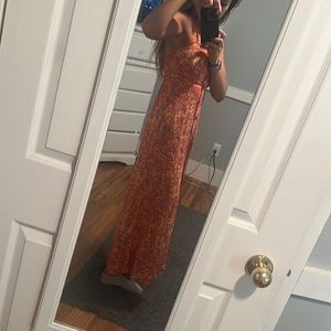 Don’t like the length on me, never worn. Japna brand, size xs